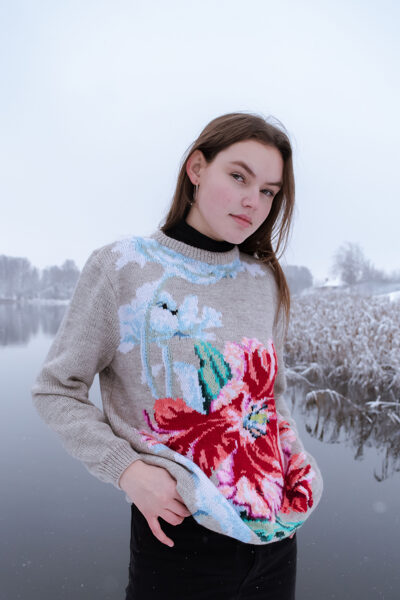 Adīts džemperis/ bēšs/ ziedi (35)