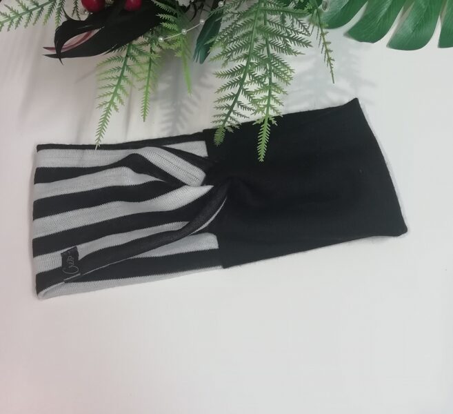 Melna/ strīpaina trikotāžas ausaine (4)