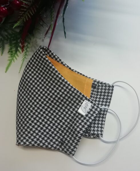 Melnbalta auduma sejas maska/"zoskājiņas" raksts/ L izmērs (38)