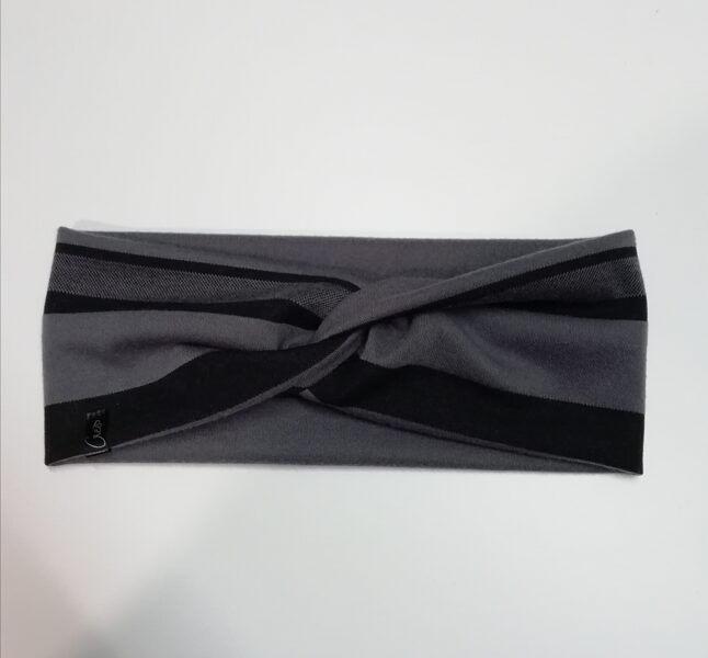 Pelēka trikotāžas ausaine (23) pēdējais eks.