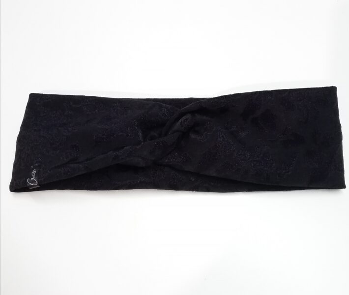 Melna trikotāžas ausaine ar rožu faktūru (26) pēdējais eks!! pieaugušo izm.