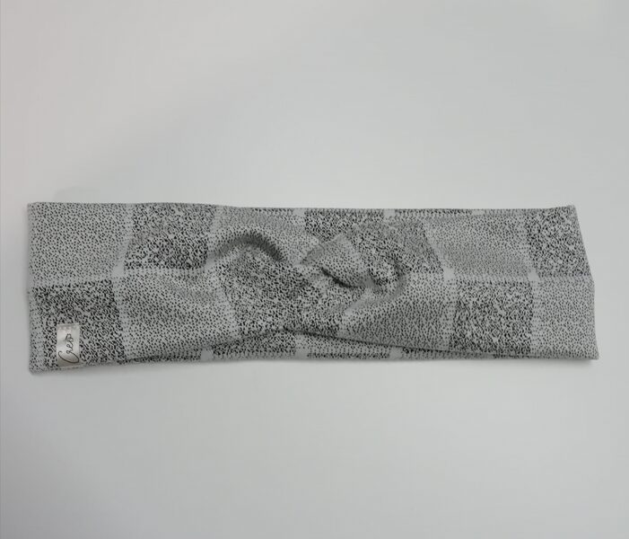 Balta trikotāžas ausaine, rūtaina (41)