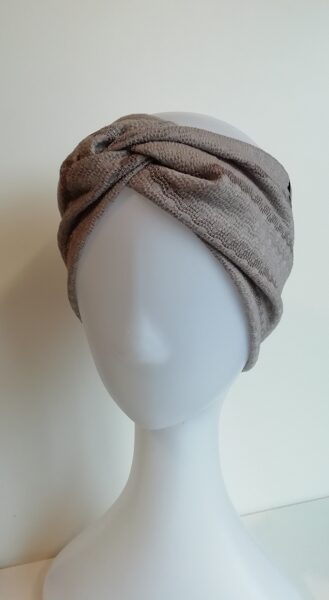 Pelēkraiba trikotāžas ausaine (64)