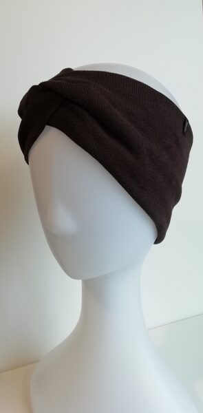 Brūna, vidēji biezas trikotāžas ausaine, plata (77)