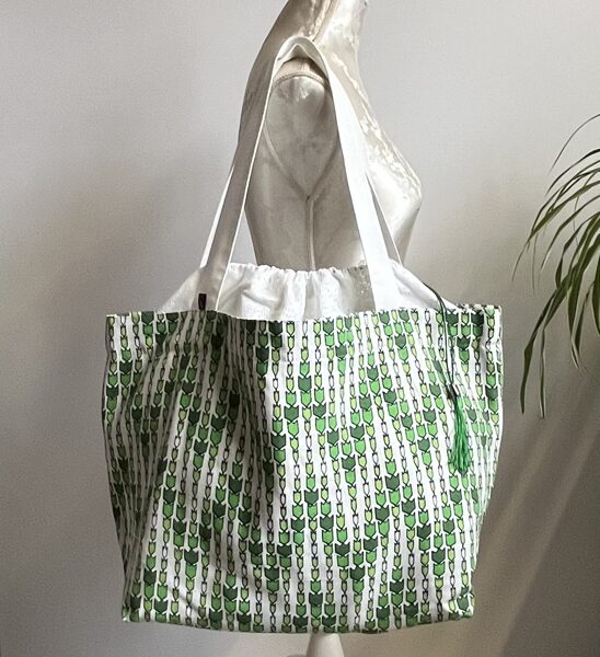 Iepirkumu soma vasarai, zaļa ar baltu (ST_30)